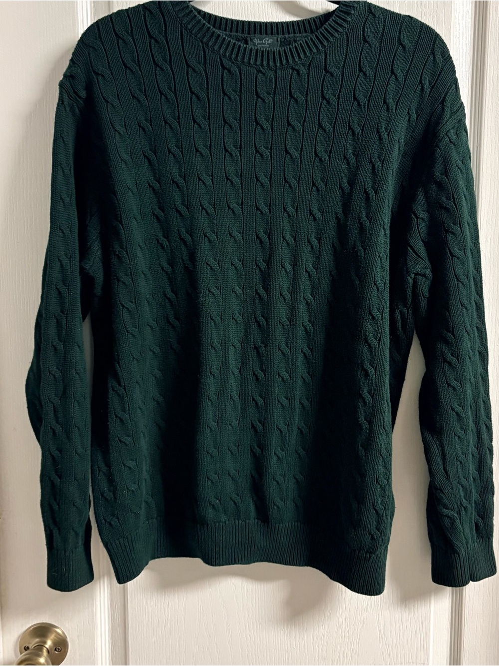 Brandy Melville Dark Green Cable Knit Crewneck Sweater